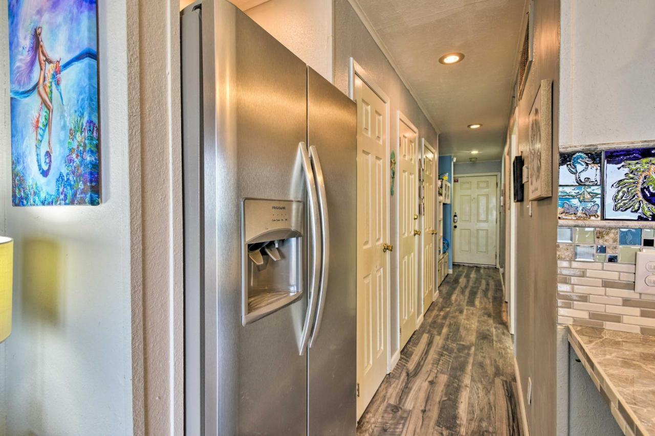 Waterfront Corpus Christi Escape With Pool Access! Apartment Exterior photo