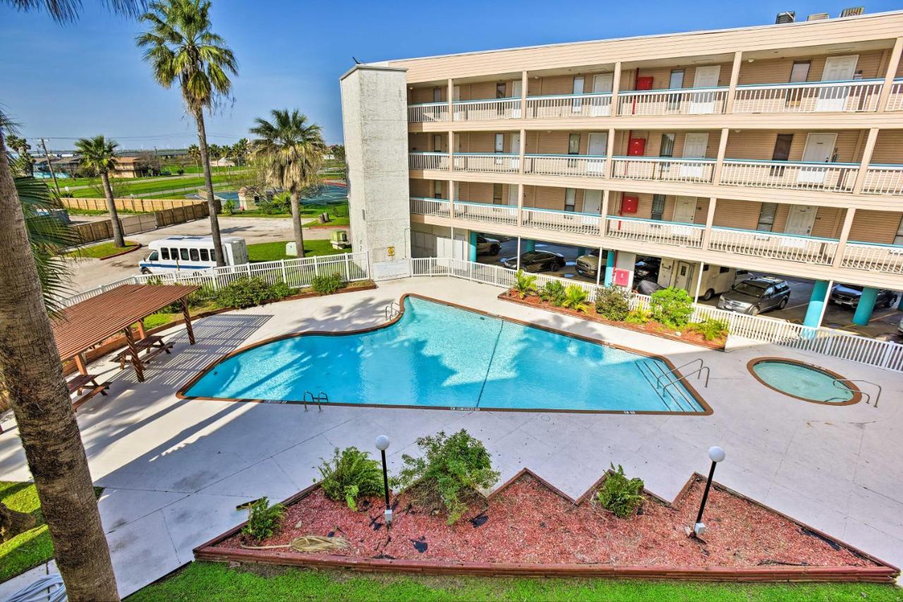 Waterfront Corpus Christi Escape With Pool Access! Apartment Exterior photo
