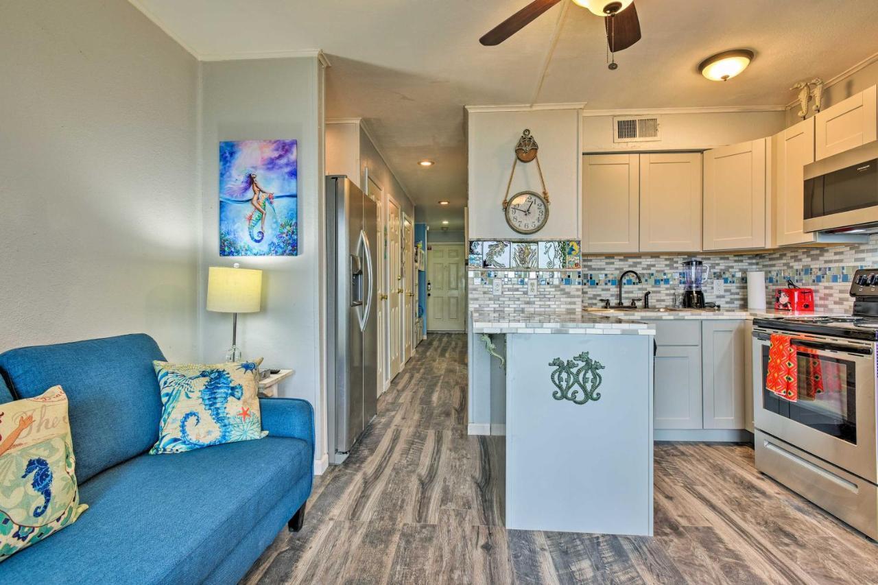 Waterfront Corpus Christi Escape With Pool Access! Apartment Exterior photo
