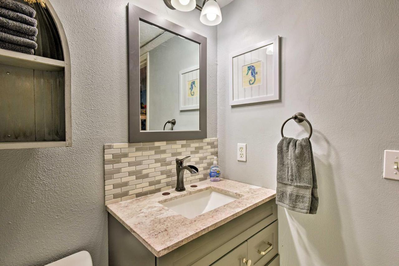 Waterfront Corpus Christi Escape With Pool Access! Apartment Exterior photo
